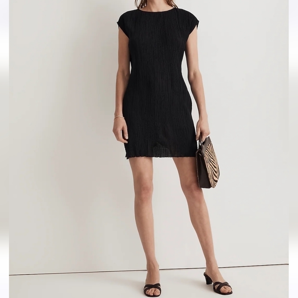 Madewell Plissé Mini Tee Dress in True Black size 4 NWT NM519